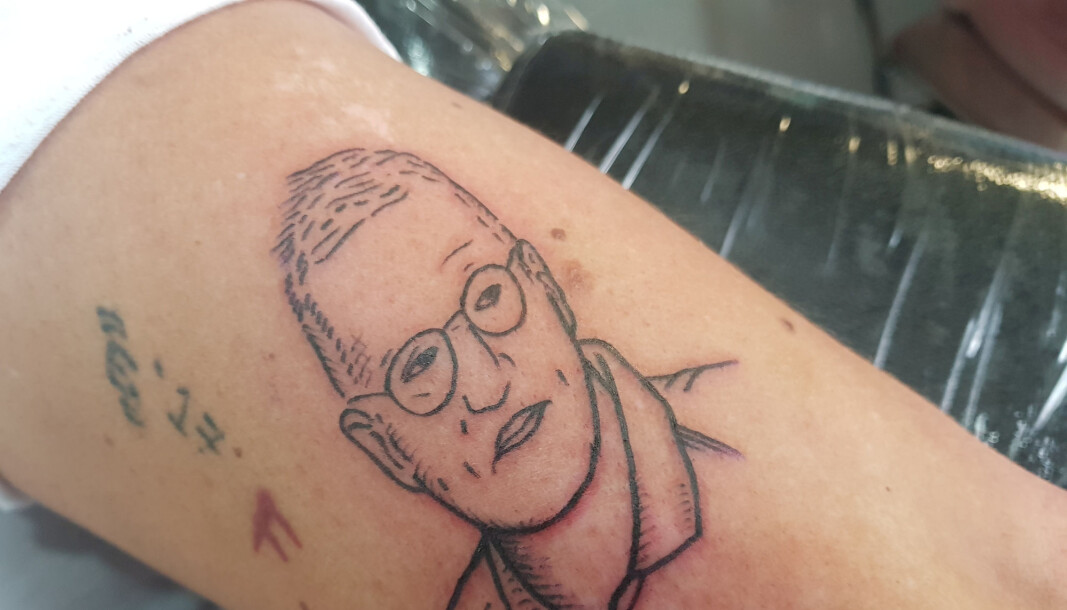The Swedish state epidemiologist Anders Tegnell has had a great deal of support from the Swedish population during the coronavirus crisis. One man went so far as to tattoo a picture of him on his arm. Is he going to regret it? The Swedish state epidemiologist Anders Tegnell has had a great deal of support from the Swedish population during the coronavirus crisis. One man went so far as to tattoo a picture of him on his arm. Is he going to regret it?