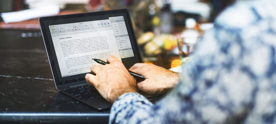 Grammar tools do not improve readability
