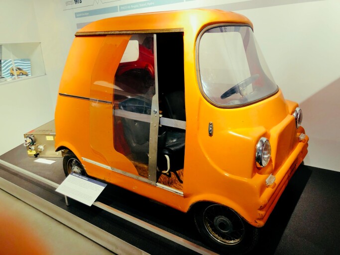 Lars Ringdal was the plastic factory founder in Aurskog-Høland, who also wanted to start mass-producing electric cars. This 1972 experimental car was his very first. Ringdal installed an engine from a washing machine. Lars Ringdal was the plastic factory founder in Aurskog-Høland, who also wanted to start mass-producing electric cars. This 1972 experimental car was his very first. Ringdal installed an engine from a washing machine.
