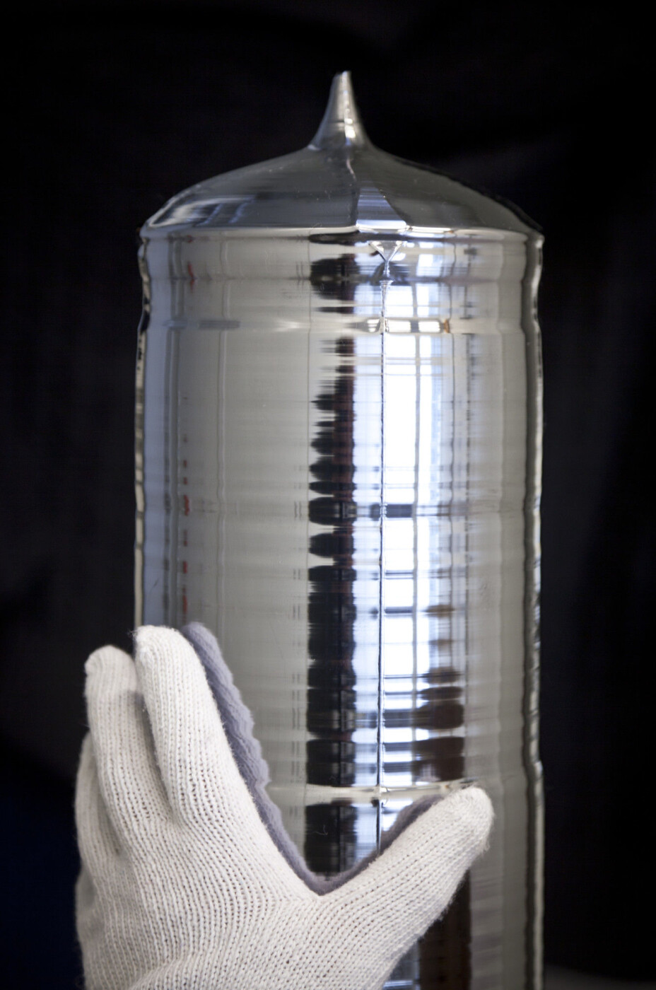 This is what the silicon crystal looks like after it has been extracted from the crucible.
