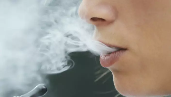 Cardiologists sound the alarm about e-cigarettes