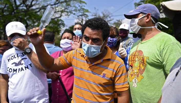 People in El Salvador's capital, San Salvador, demonstrated against the closure of state aid offices in May. The corona crisis has worsened the economy and created unrest. People in El Salvador's capital, San Salvador, demonstrated against the closure of state aid offices in May. The corona crisis has worsened the economy and created unrest.