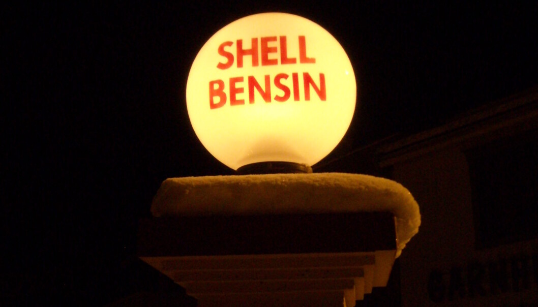 The lamp from the old Shell station in Mosjøen, today protected and looked after by Vefsn museum. The lamp from the old Shell station in Mosjøen, today protected and looked after by Vefsn museum.
