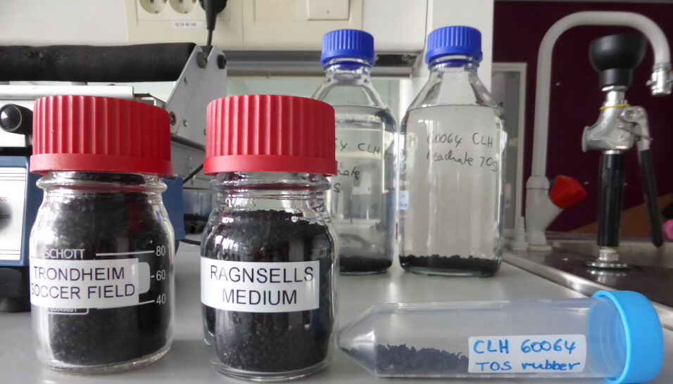 Test of finds of granules that have ended up in the sea.