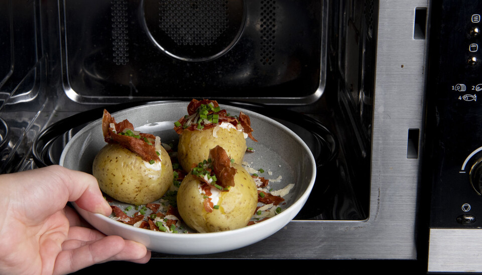 The majority of respondents in a non-scientific study said they use the microwave mostly to reheat food leftovers and to thaw frozen food. However this kitchen fixture has a far greater potential than that, say food researchers.