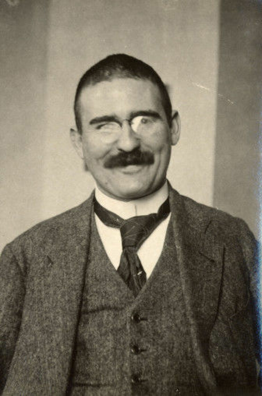 Victor Moritz Goldschmidt as a young researcher around 1920.