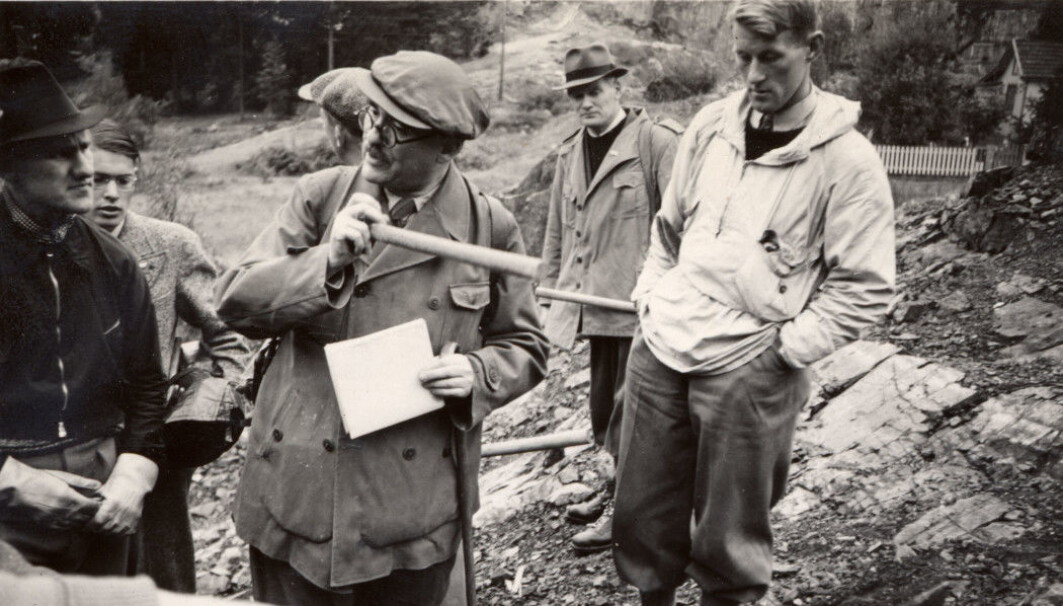 Professor Goldschmidt holds the geologist's hammer and talks to excursion participants. Friedman found that he had a fierce temper but that he was also very generous, especially towards students and PhD candidates. Professor Goldschmidt holds the geologist's hammer and talks to excursion participants. Friedman found that he had a fierce temper but that he was also very generous, especially towards students and PhD candidates.
