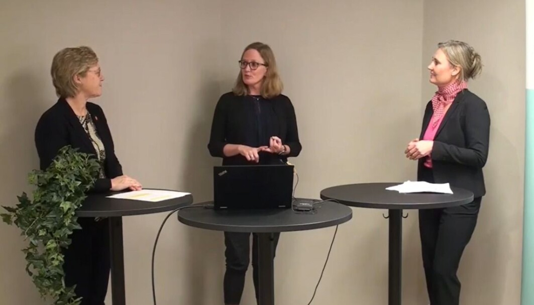 Emotions, mental ailments, brain diseases: Everything happens in the brain. That was the main message when Hanne Harboe (left) spoke with neuropsychologist Marianne Løvstad (centre) and neurologist Jeanette Koht (right). Emotions, mental ailments, brain diseases: Everything happens in the brain. That was the main message when Hanne Harboe (left) spoke with neuropsychologist Marianne Løvstad (centre) and neurologist Jeanette Koht (right).