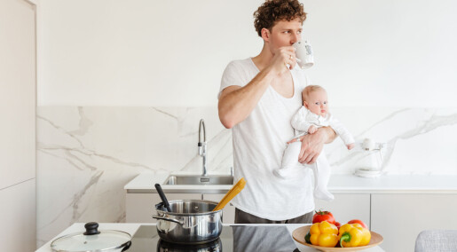 Swedish men report less stress with longer paternity leave