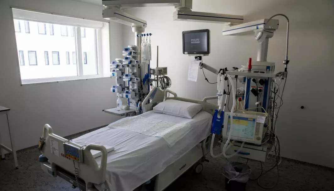 One of many ICU beds at the Østfold Kalnes hospital. New calculations suggest that given the current infection rate, Norwegian hospitals will not be overwhelmed and that there are enough ventilators for those who may need one.