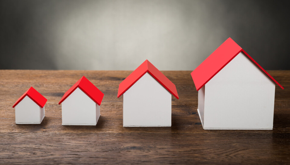 Building smaller, efficient new homes, even with reductions as little as 20 perc ent in size, can make a big difference in the world’s greenhouse gas emissions.