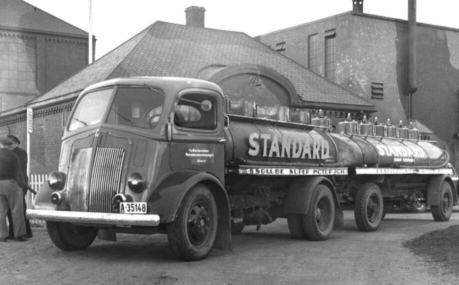 Tanker with a trailer at the Vallø oil refinery and warehouse.