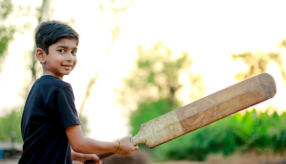 Including sports that young people know from their culture is something teachers in physical education can do to give them a greater sense of belonging. Cricket is considered the second biggest sport in the world after football.