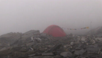 The large communal tent, where most meals were taken. The wind began to blow so hard in the evening that the team decided to break camp. The large communal tent, where most meals were taken. The wind began to blow so hard in the evening that the team decided to break camp.