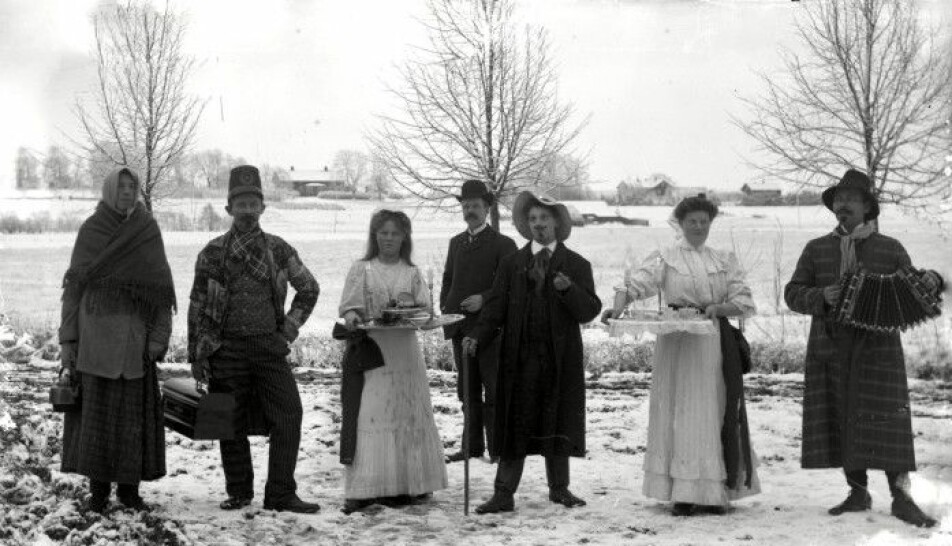 Lucia celebration in Järpås in Sweden. The photo was taken some time between 1890 and 1905.