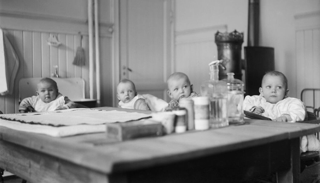 The Tøyenkirken crèche 1930 in Oslo: Crèches served the youngest children. The Tøyenkirken crèche 1930 in Oslo: Crèches served the youngest children.
