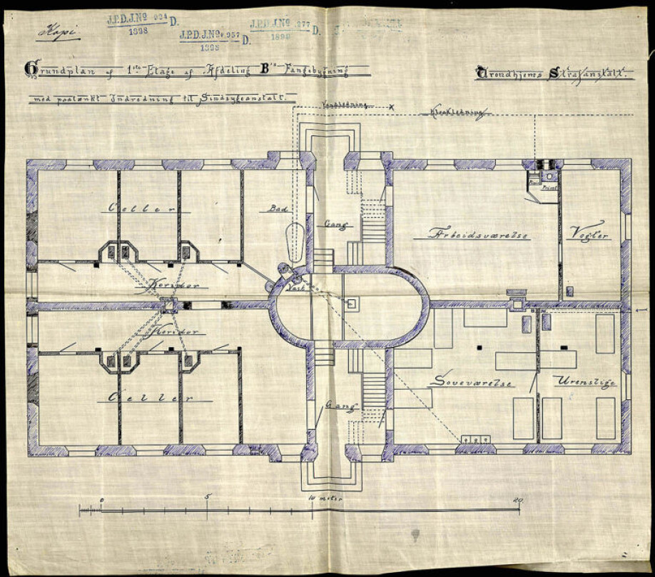 The drawing shows the ground floor of the Criminal Asylum, a “prison building with the intended furnishings for a mental health institution.”