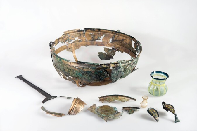 The richly decorated objects stand out among other kitchen equipment that was in daily use. The richly decorated objects stand out among other kitchen equipment that was in daily use.