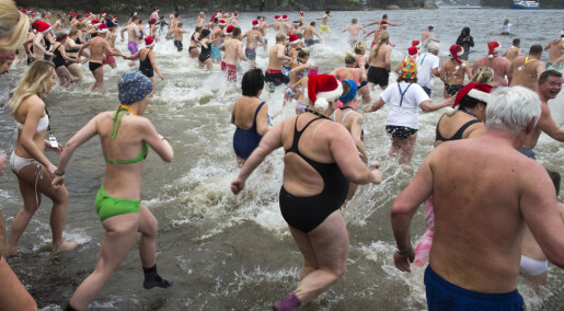 Is cold water swimming in the winter healthy?