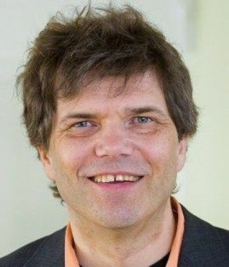 Professor i fysikk Gaute Einevoll leder også podkasten Vett og Vitenskap.