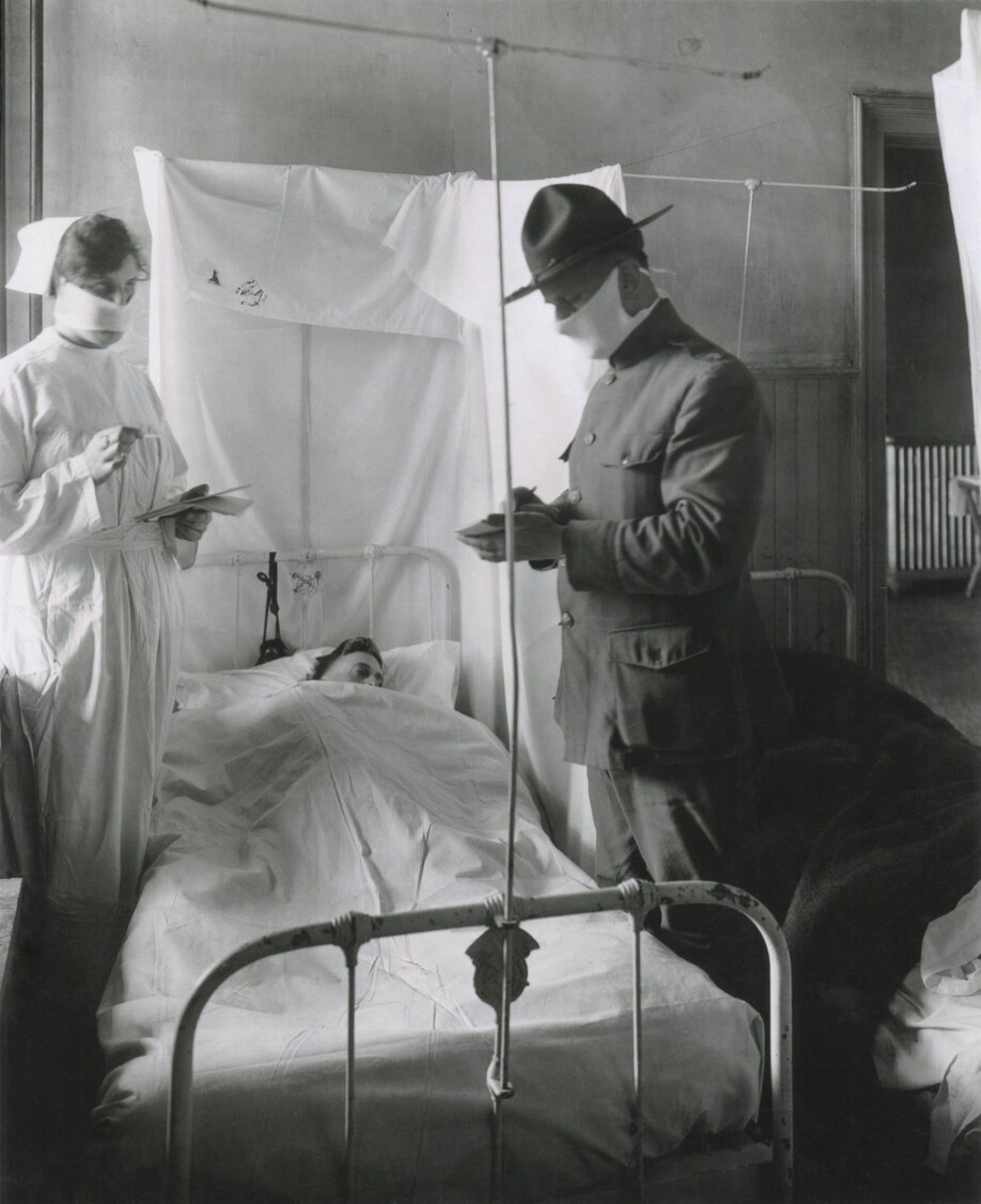 Masks are not a new measure. They were also used during the Spanish flu a hundred years ago. This photo was taken at an American field hospital in November 1918.