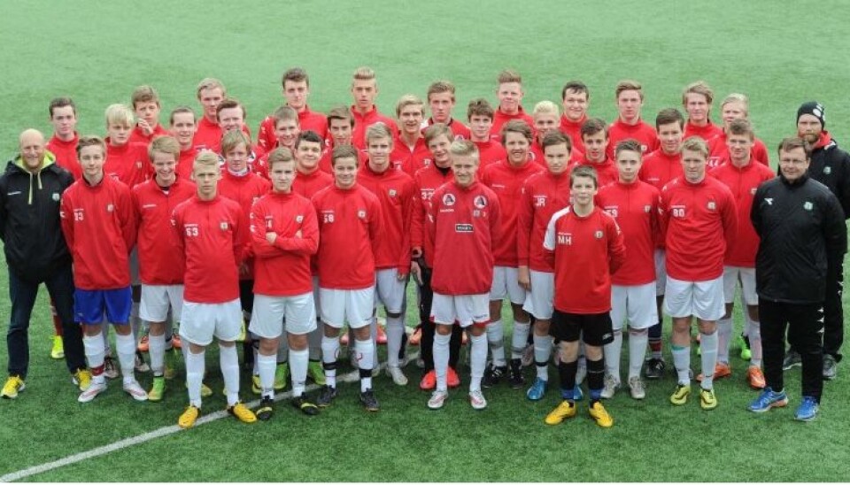 The focus on camaraderie helped the players stay together from childhood to adolescence. Here are the same Bryne players on the boys 16 team in 2015.