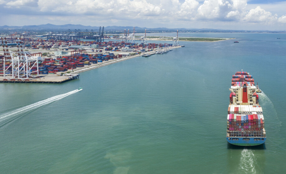 It’s one thing for a cargo ship to sail though calm waters. But imagine how much this ship could heave in a big storm.