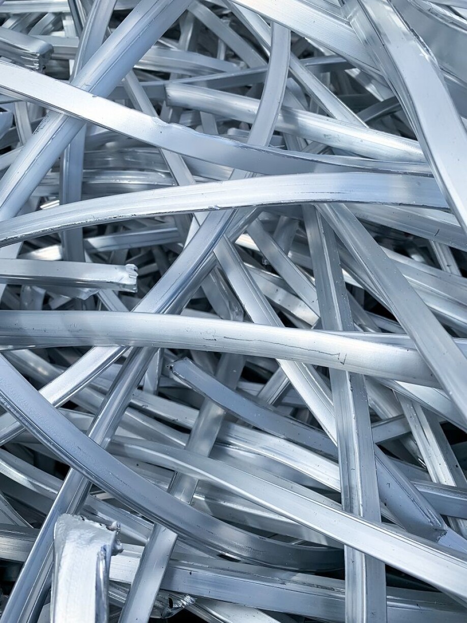 Aluminium alloys can appear completely uniform. But small precipitates make the metal stronger.