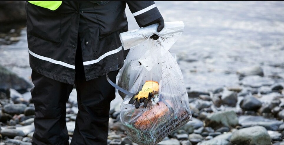 Starting next year, people will be able to use their mobile phones to photograph plastic objects they find along the shore. A new app is designed to recognize the source of the plastic.