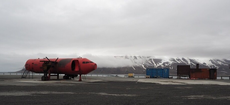 The fire drill field on Svalbard. Here there is a large runoff to the sea, and thus the toxins are not as concentrated as near a lake.