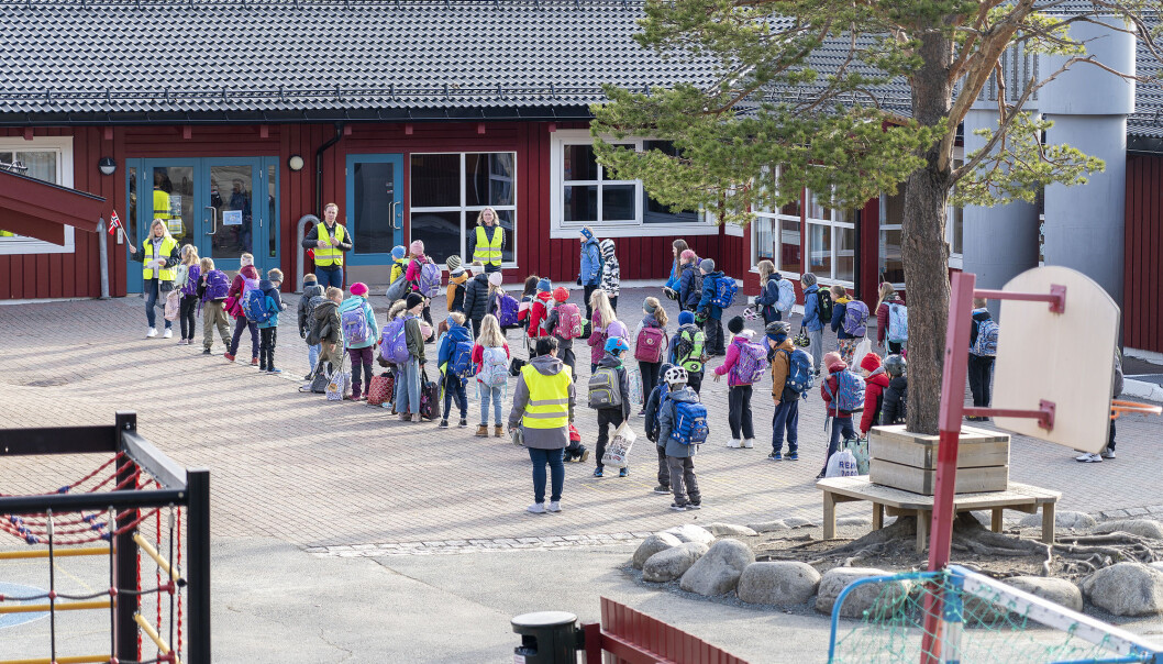 Keeping schools open but practicing strict infection control measures gave just as good an effect as closing schools, according to a recent report from the Norwegian Institute of Public Health. Keeping schools open but practicing strict infection control measures gave just as good an effect as closing schools, according to a recent report from the Norwegian Institute of Public Health.