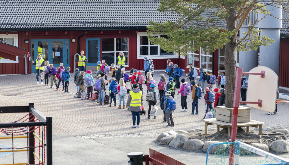 Keeping schools open but practicing strict infection control measures gave just as good an effect as closing schools, according to a recent report from the Norwegian Institute of Public Health.