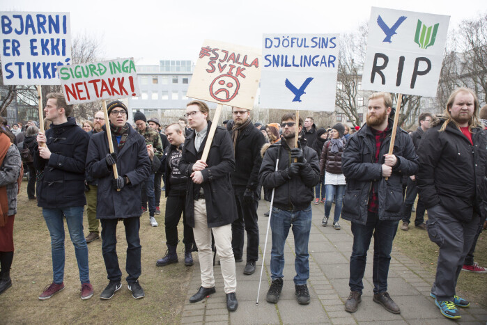In 2016, the Panama Papers revealed that Iceland's Prime Minister Sigmundur David Gunnlaugsson and his family had hidden money in tax havens. When the revelation became known, thousands of Icelanders demonstrated outside the Allting in Reykjavik. In 2016, the Panama Papers revealed that Iceland's Prime Minister Sigmundur David Gunnlaugsson and his family had hidden money in tax havens. When the revelation became known, thousands of Icelanders demonstrated outside the Allting in Reykjavik.