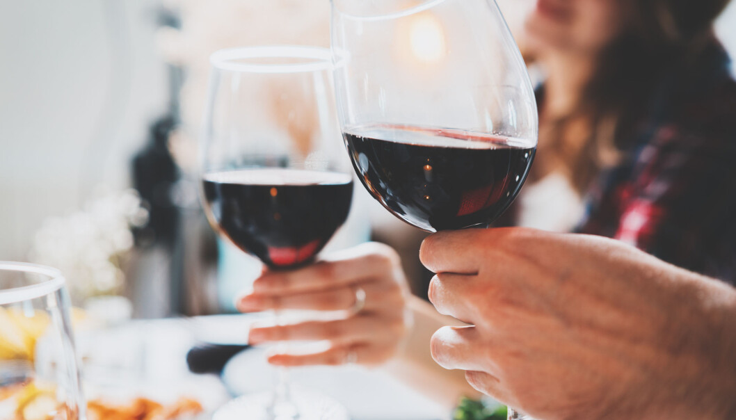 Small changes in the overall levels of alcohol consumption in Norway hide what seems to be larger changes in alcohol consumption within groups of society, accordig to a recent study. Small changes in the overall levels of alcohol consumption in Norway hide what seems to be larger changes in alcohol consumption within groups of society, accordig to a recent study.