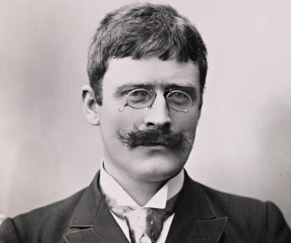 Photo of Knut Hamsun from 1895, three years before the novel Victoria was published.