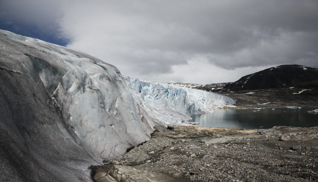 Austdalsbreen is the northeastern arm of Jostedalsbreen. Austdalsbreen calves into Austdalsvatnet. Next spring, researchers will take a closer look at the glacier’s different terminuses. Austdalsbreen is the northeastern arm of Jostedalsbreen. Austdalsbreen calves into Austdalsvatnet. Next spring, researchers will take a closer look at the glacier’s different terminuses.