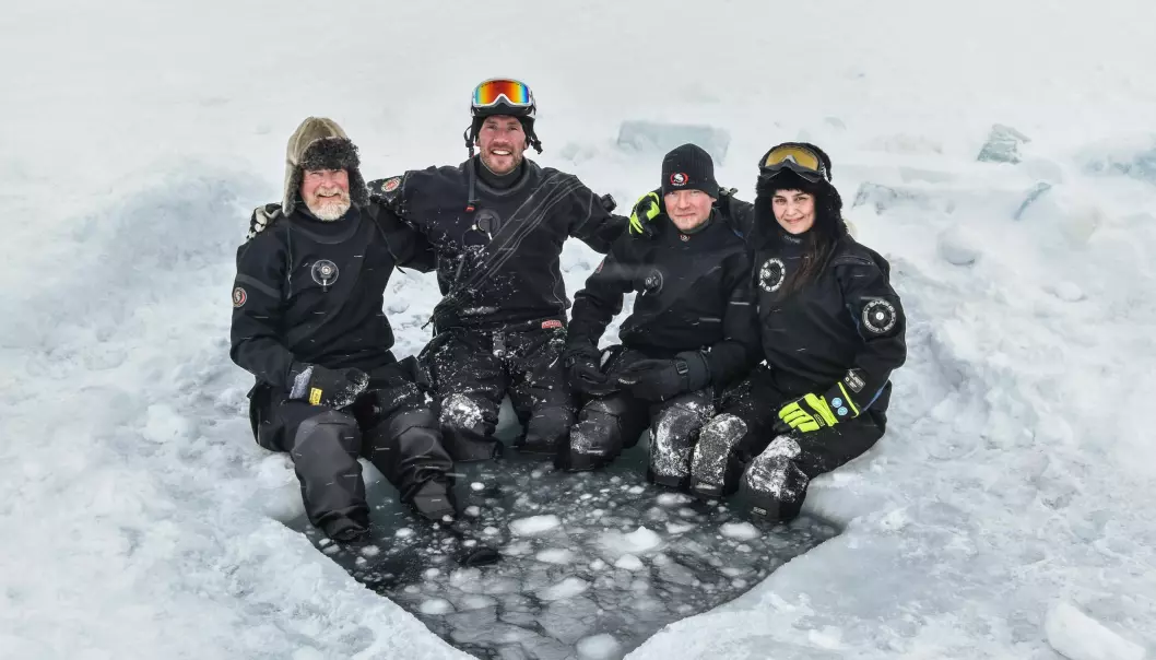 The dive team on the Nansen Legacy Q2/21 cruise came from the Norwegian Polar Institute and consisted of Haakon Hop, Peter Leopold, Mikko Vihtakari, and Amalia Keck seen from the left to right