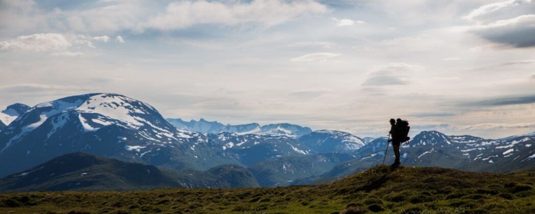 Reidar Marstein standing in front of the mountains between Neto and the western fjords. Reidar Marstein standing in front of the mountains between Neto and the western fjords.