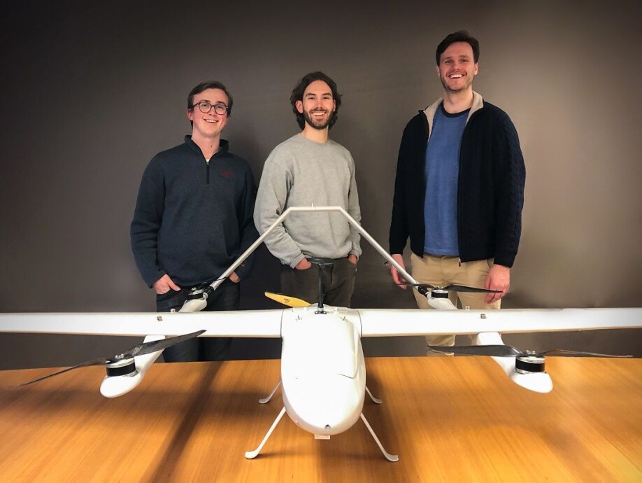 Herman Øie Kolden, Bernhard Paus Græsdal and Lars Erik Fagernæs have found the start-up company Aviant. They aim to halve the time it takes to send medical samples between hospitals.
