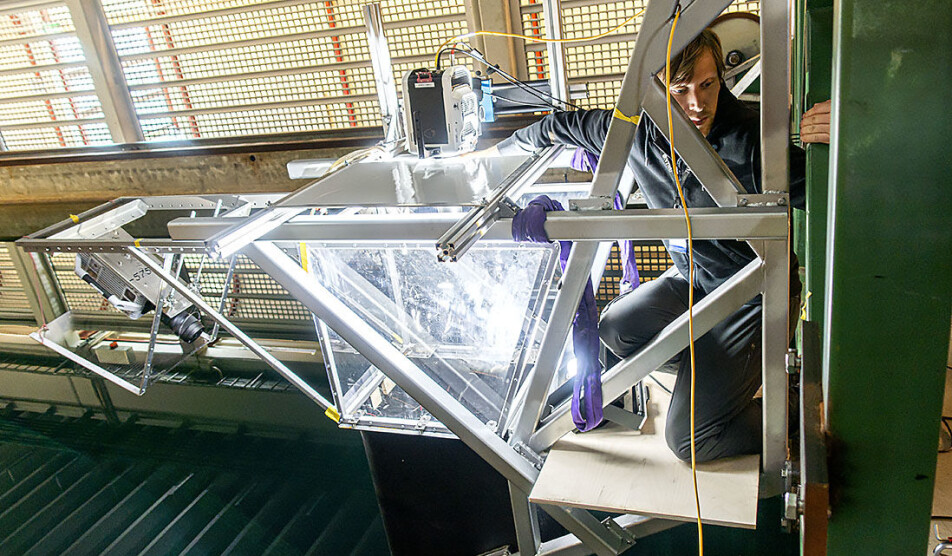 How large structures react to strong waves is not yet fully understood. Postdoctoral fellow Rene Kaufmann is one of the researchers working to find the answers.