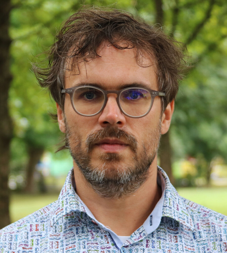 Sebastian Watzl combines insights from neuroscience and philosophy to investigate norms for attention.