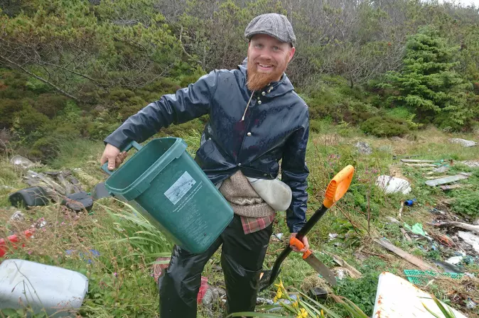 “We saw that we had to remove a lot of vegetation to get rid of the plastic,” said Eivind Bastesen, a researcher at NORCE, one of Norway’s largest independent research institutes.