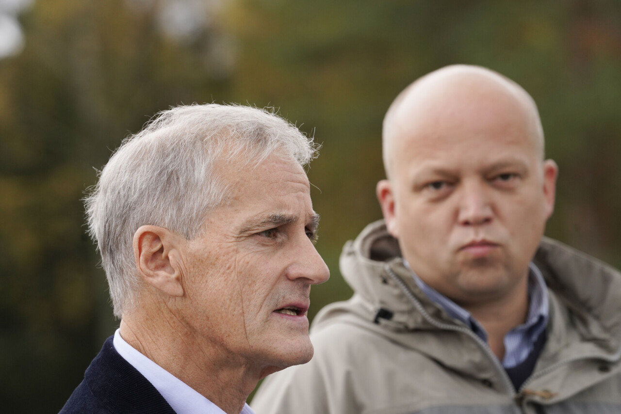 A few years ago, about a hundred top officials in the public sector had higher salaries than the Norwegian prime minister. Today, probably more than 300 public employees are paid better than Prime Minister Jonas Gahr Støre and his pay of well over NOK 1.7 million a year, just under 172 000 euros. A few years ago, about a hundred top officials in the public sector had higher salaries than the Norwegian prime minister. Today, probably more than 300 public employees are paid better than Prime Minister Jonas Gahr Støre and his pay of well over NOK 1.7 million a year, just under 172 000 euros.