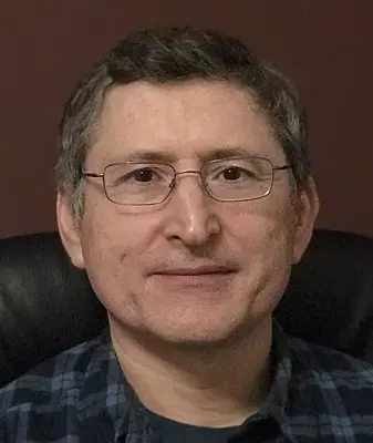 Ildar Garipzanov leads the project Minitexts.