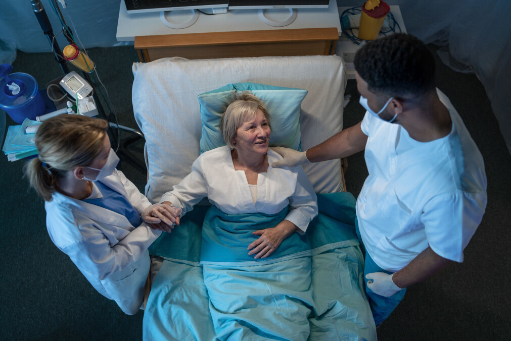 Patients often have existential challenges that they need to talk about. But research and treatment tend to concentrate most on the diseased body part. This is a problem, according to cancer researcher Stein Kaasa. Patients often have existential challenges that they need to talk about. But research and treatment tend to concentrate most on the diseased body part. This is a problem, according to cancer researcher Stein Kaasa.