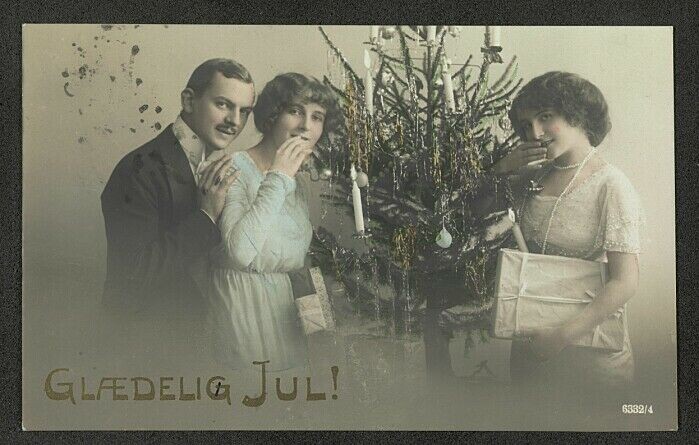 A typical Christmas card from 1920. A typical Christmas card from 1920.
