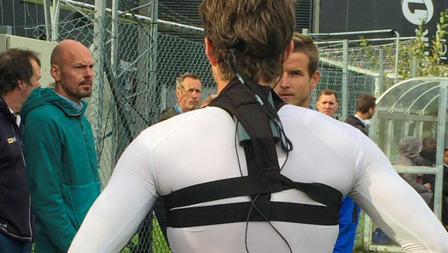 Individual players equipped with special glasses that both film what the players see and record where they direct their gaze at any one time.