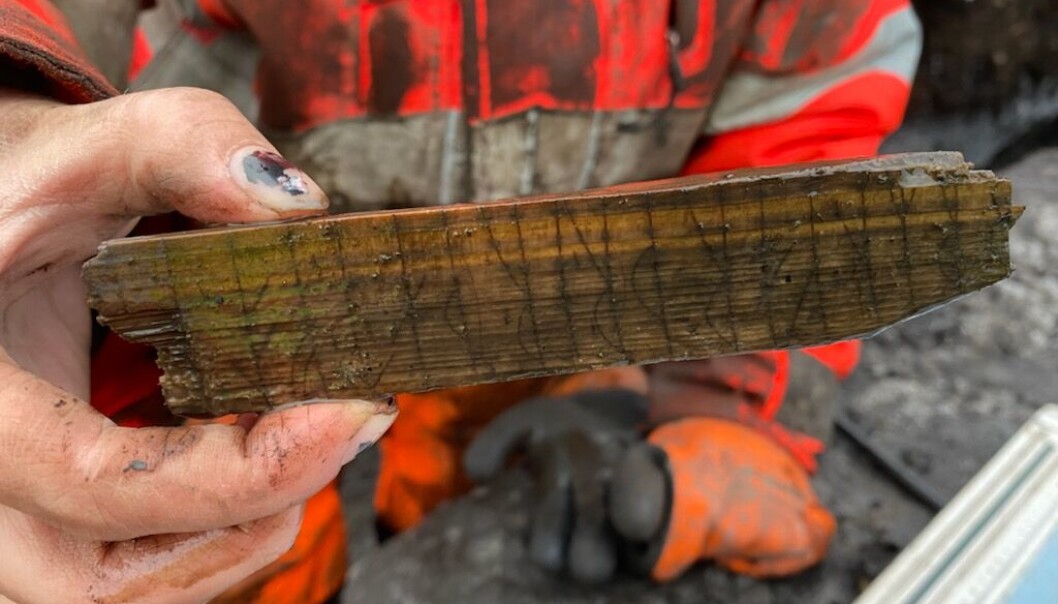 An ongoing excavation in the Medieval Park in Oslo found objects with runic inscriptions just before Christmas. An ongoing excavation in the Medieval Park in Oslo found objects with runic inscriptions just before Christmas.