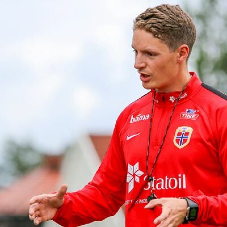 Torstein Dalen-Lorentsen has extensive experience in training various athletes, seen here at a gathering with the women’s national team 19.