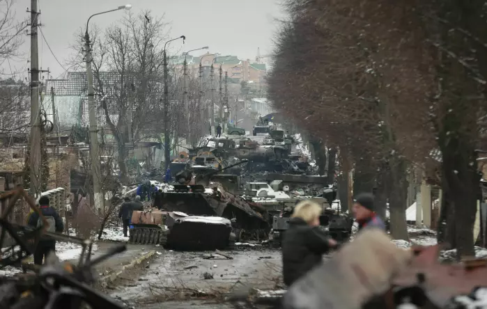 Broken Russian military vehicles block a road in the Ukrainian city of Bucha. Estimates of how many Russian soldiers have been killed so far in Ukraine vary widely. Ukrainian authorities say up to 12 000 have been killed in the fighting, while Russian authorities say the number is closer to 500 and US authorities estimate up to 4 000 Russian dead.